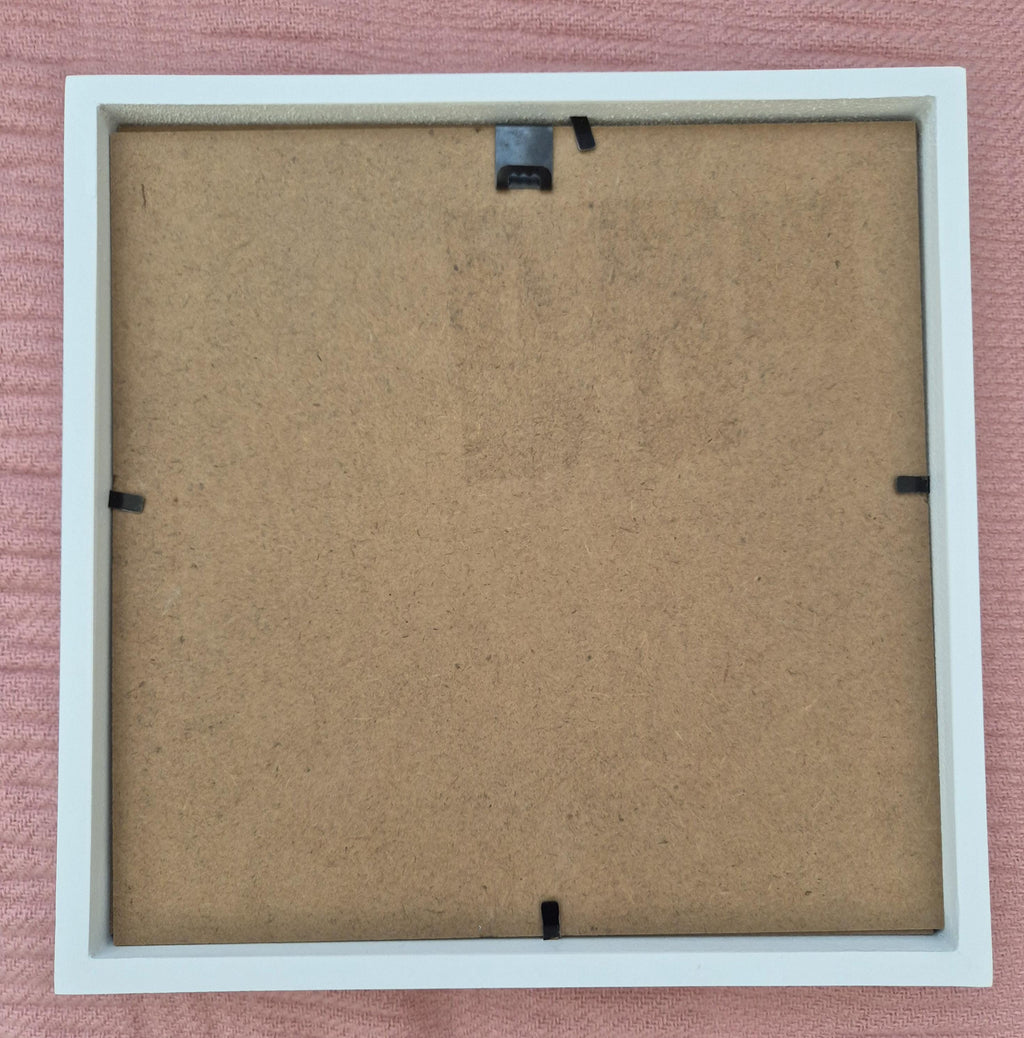 Personalised Pebble & shell Seagull Family – Coastal Home Decor with Custom Names in 9x9 Frame