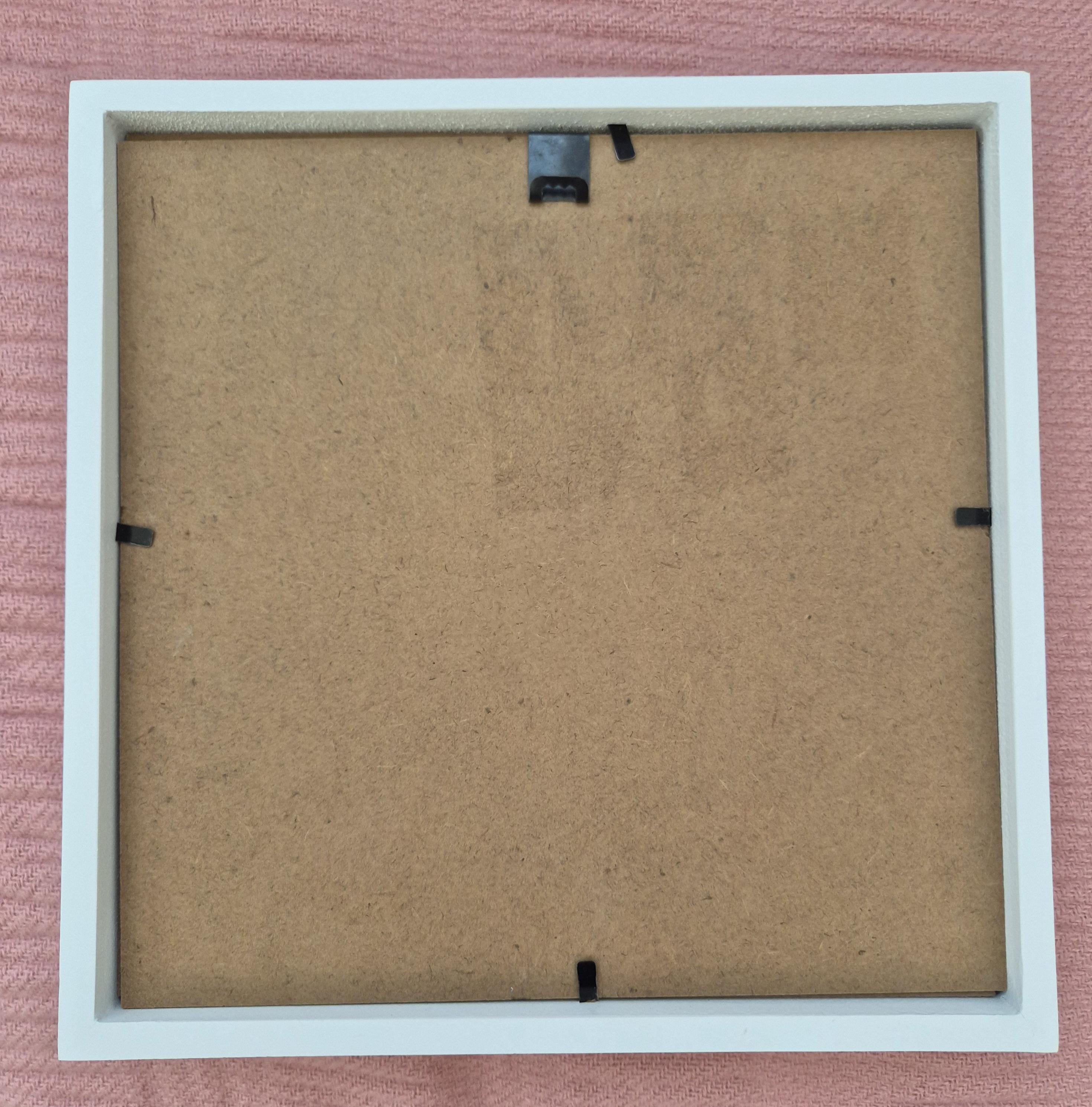 Personalised Pebble & Shell Robin Family Art – Handmade Picture with Custom Names – Coastal Home Decor Gift – UK Artist