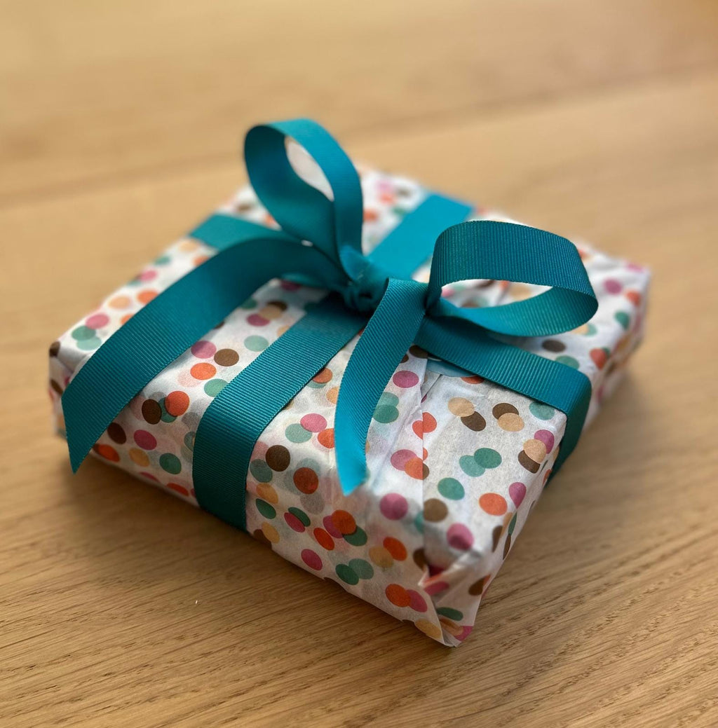 Pebble Robin Christmas Art – Handmade “Merry Christmas” Framed Gift