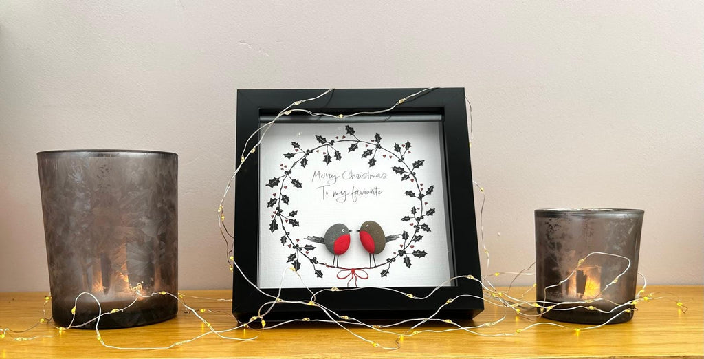 Pebble Robin Christmas Art – Handmade “Merry Christmas” Framed Gift