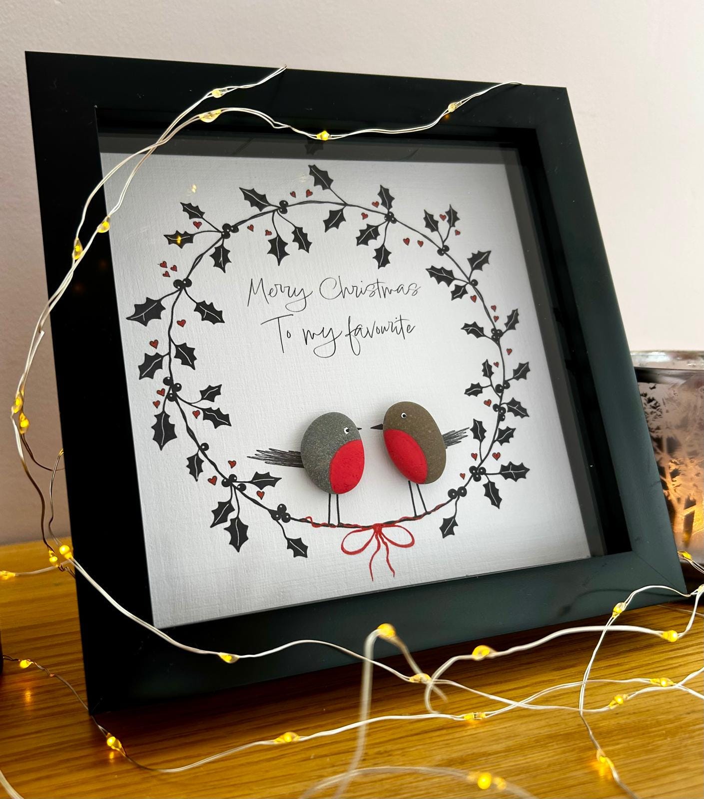Pebble Robin Christmas Art – Handmade “Merry Christmas” Framed Gift